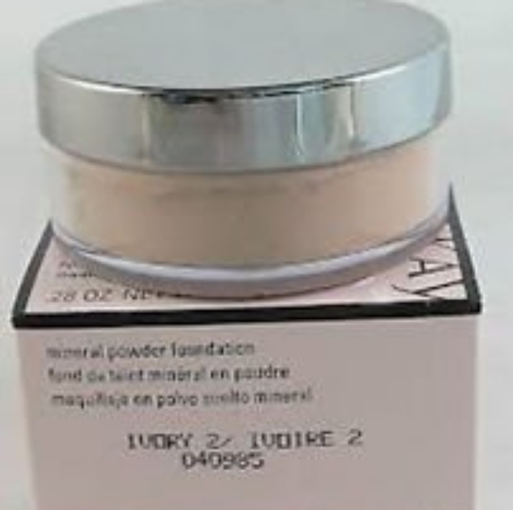 Mary Kay Mineral Powder Foundation Ivory 2. - Picture 3 of 3